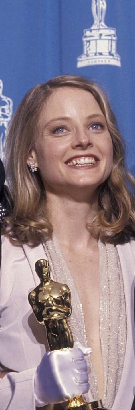 La llegada de sus 60 años celebra 
la actriz Jodie Foster. Nuestros mejores deseos para ella Happy birthday!!! 