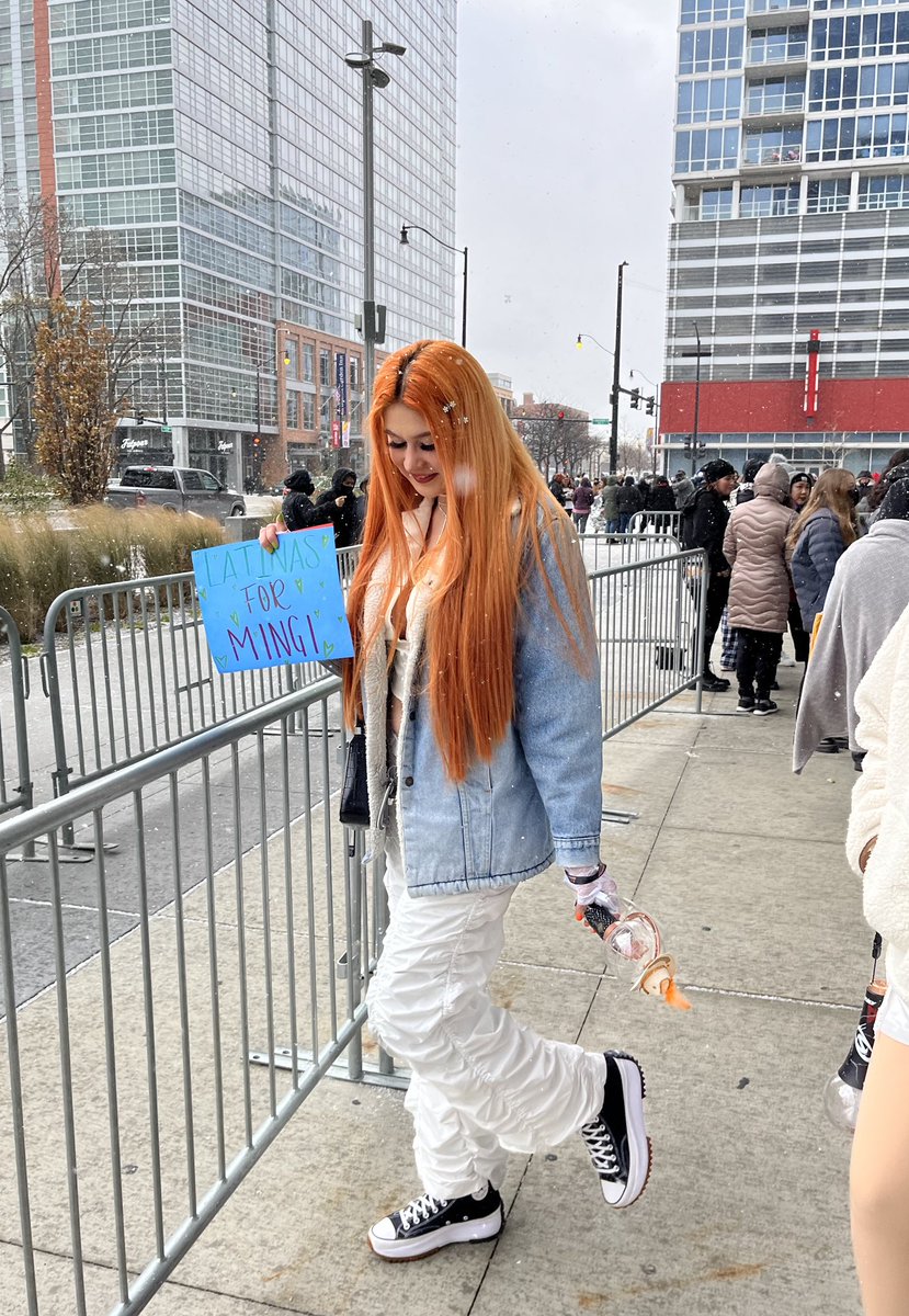 mingithighs's tweet photo. todays fit for ateez 🤍🤠 #ATEEZinChicago #AteezBreakTheWall https://t.co/AJc7IXlnzm