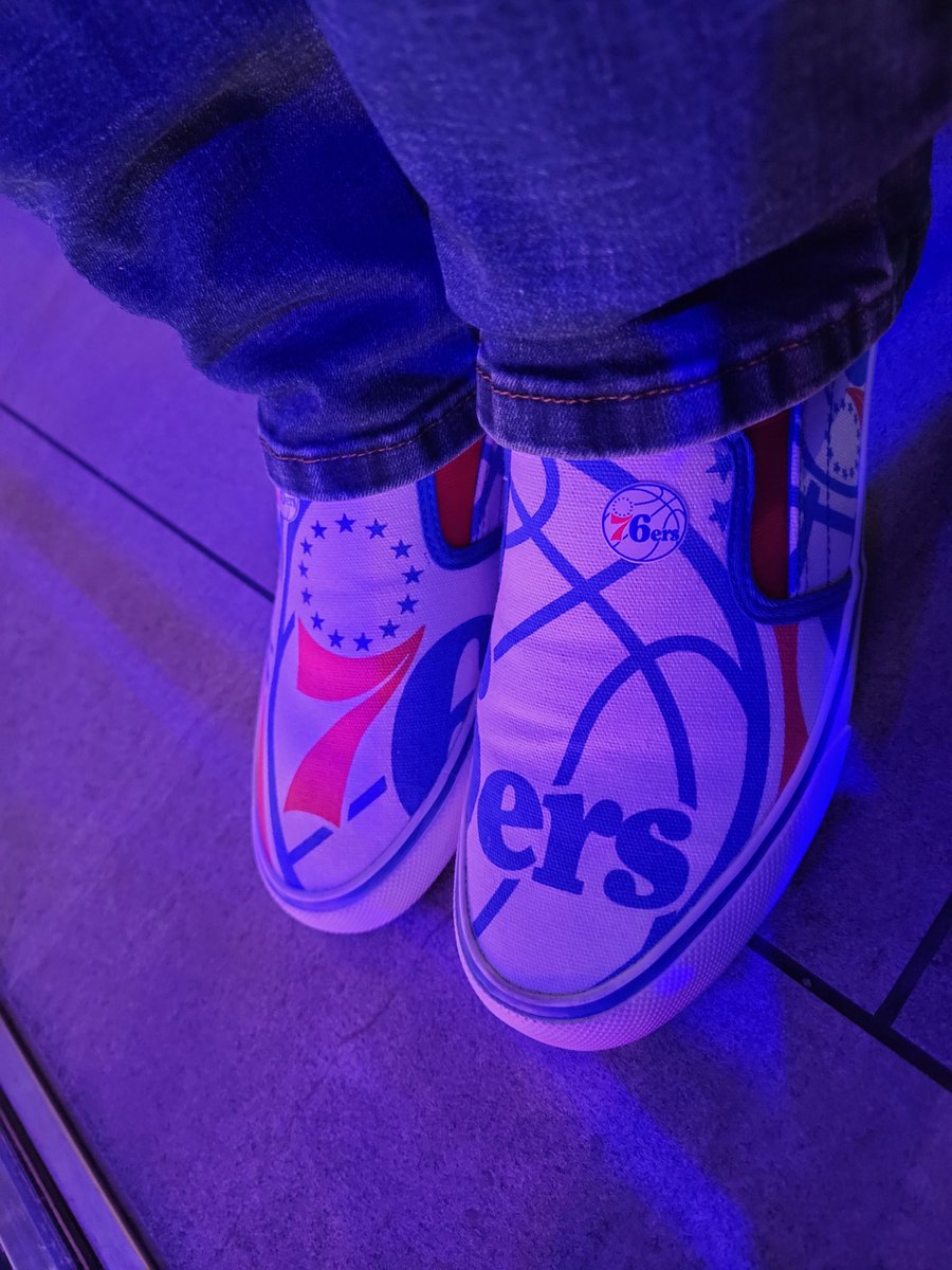 FrankSimpson_14's tweet photo. At the sixers game! Let's go sixers! @sixers #snipes76 #sixers #snipe76 #phila https://t.co/x5uYnkaczt