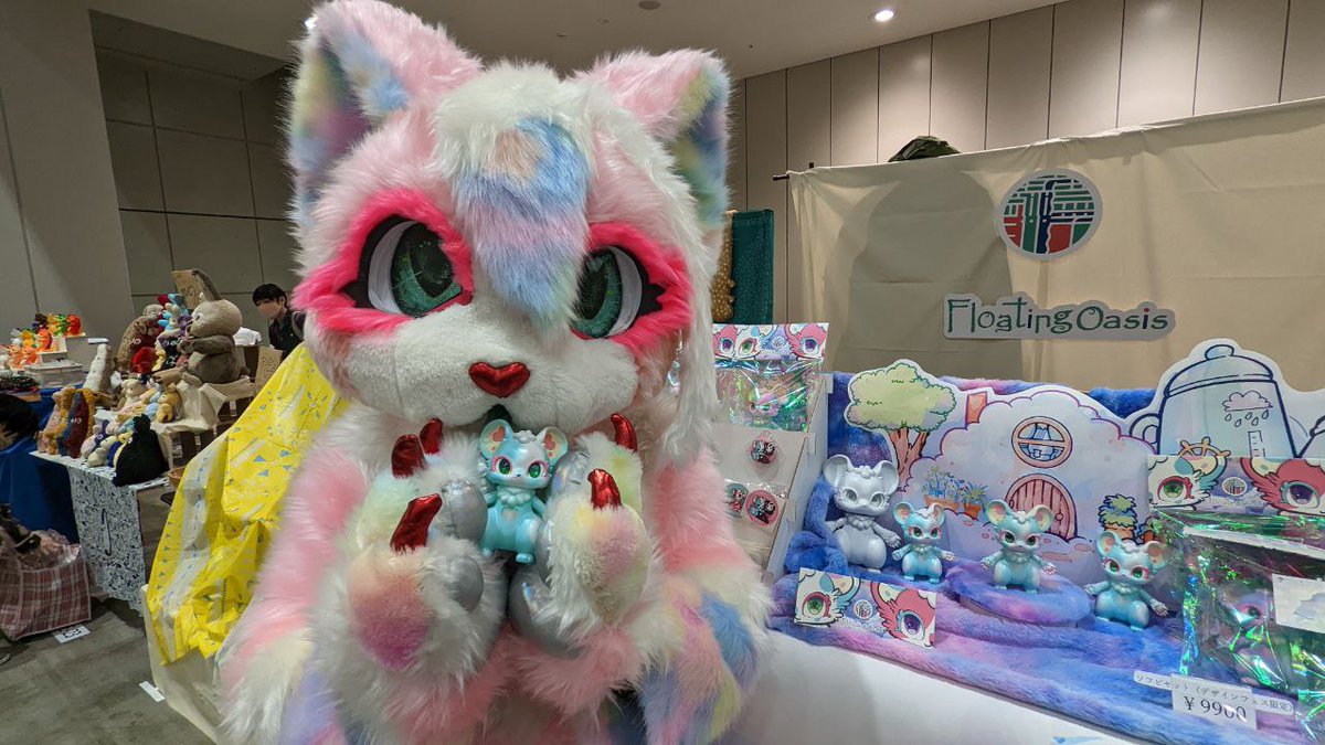 デザインフェス限定の数量僅か15瓶覗しかいません、興味があればぜひご来場を、本日もよろしくお願い致します!🥺✨❣️

#デザフェス56 #デザインフェスタ #designfesta

#漂浮綠洲  #宇宙熊鼠  #設計師玩具 #軟膠玩具 #軟膠
#瓶覗 #クマネズミ #造形 #ソフビ
#designfesta #cute #sofubi #arttoy　#Bear