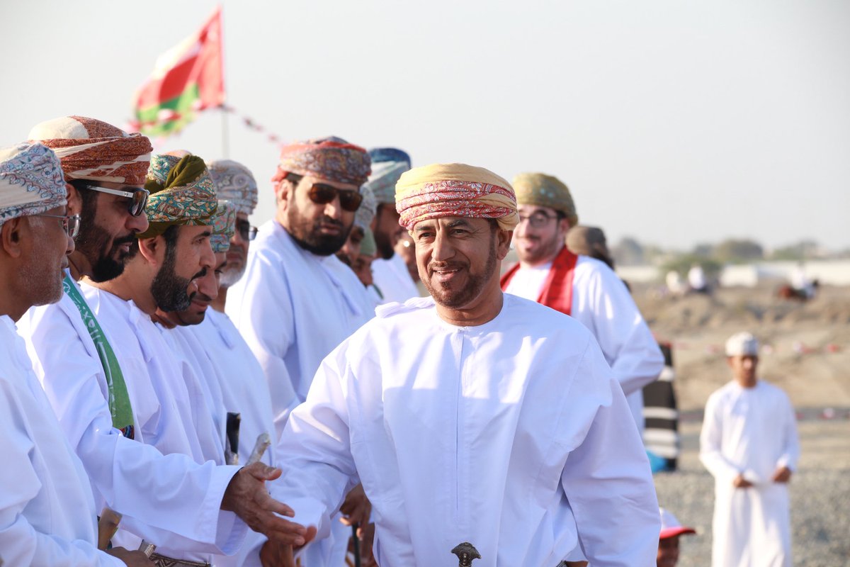 moed_25's tweet photo. أحتفال #لجنة_لوى_للفروسية بمناسبة #العيد_الوطني_52_المجيد تحت رعايه سعادة الشيخ حمد بن خليفة العبري والي لوى

تصويري للحفل https://t.co/dgyXF5Se9f