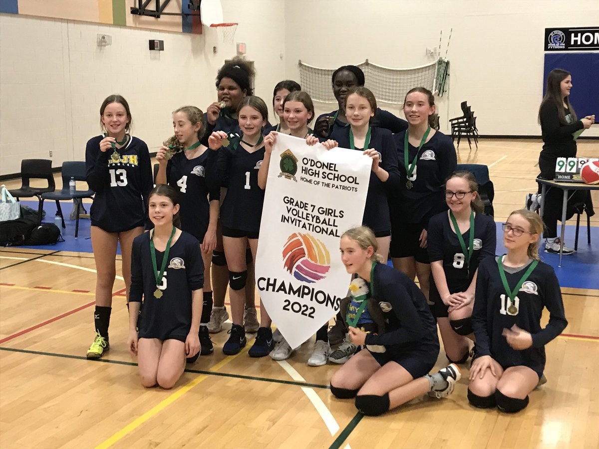SonyaCollett2's tweet photo. Congratulations to the grade 7 LBJH girls volleyball team and coaches for winning GOLD 🏅 at the O’Donel Invitational held at SPJH. Bringing home team medals and a banner for the school. Way to represent! Thanks to all the teams for sharing the love of the game.  @learysbrook https://t.co/rdHD95QC8t