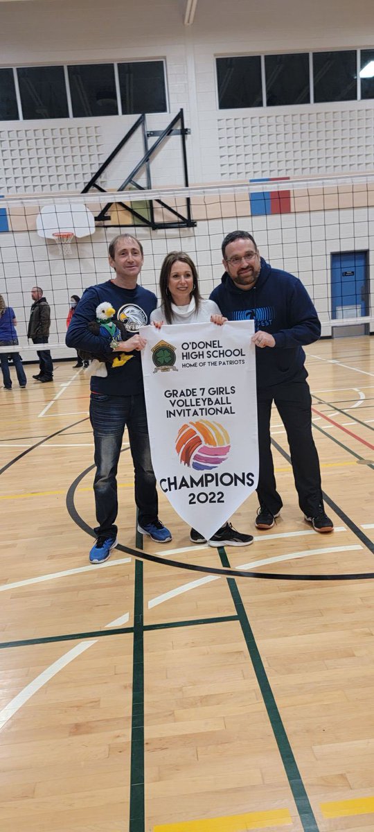 Congratulations to the grade 7 LBJH girls volleyball team and coaches for winning GOLD 🏅 at the O’Donel Invitational held at SPJH. Bringing home team medals and a banner for the school. Way to represent! Thanks to all the teams for sharing the love of the game.  <a href="/learysbrook/">Leary's Brook Jr High</a>