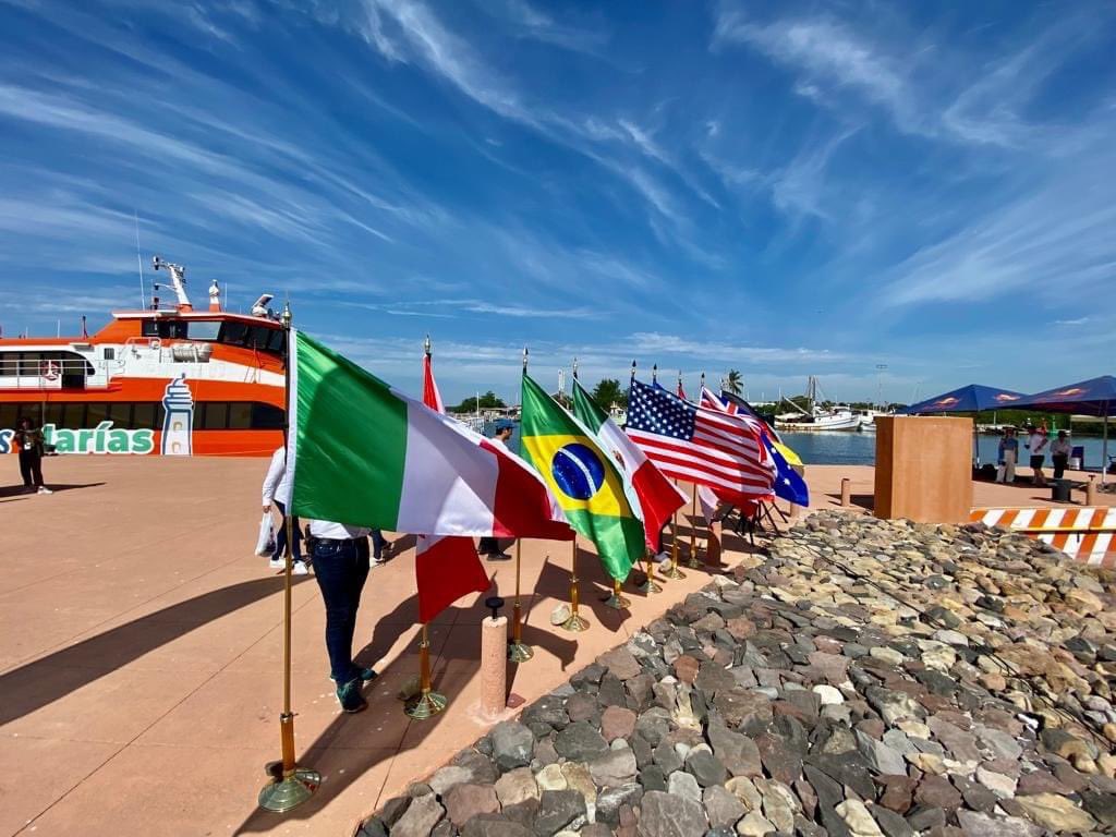 #NayaritDesdeElCielo Un evento que congregó a más de 3000 espectadores en el Nuevo Muelle de <a href="/SanBlasNayarit/">San Blas Nayarit</a> Gracias Sr. Gobernador <a href="/MiguelANavarroQ/">Miguel Ángel Navarro</a> por activar la economía del puerto