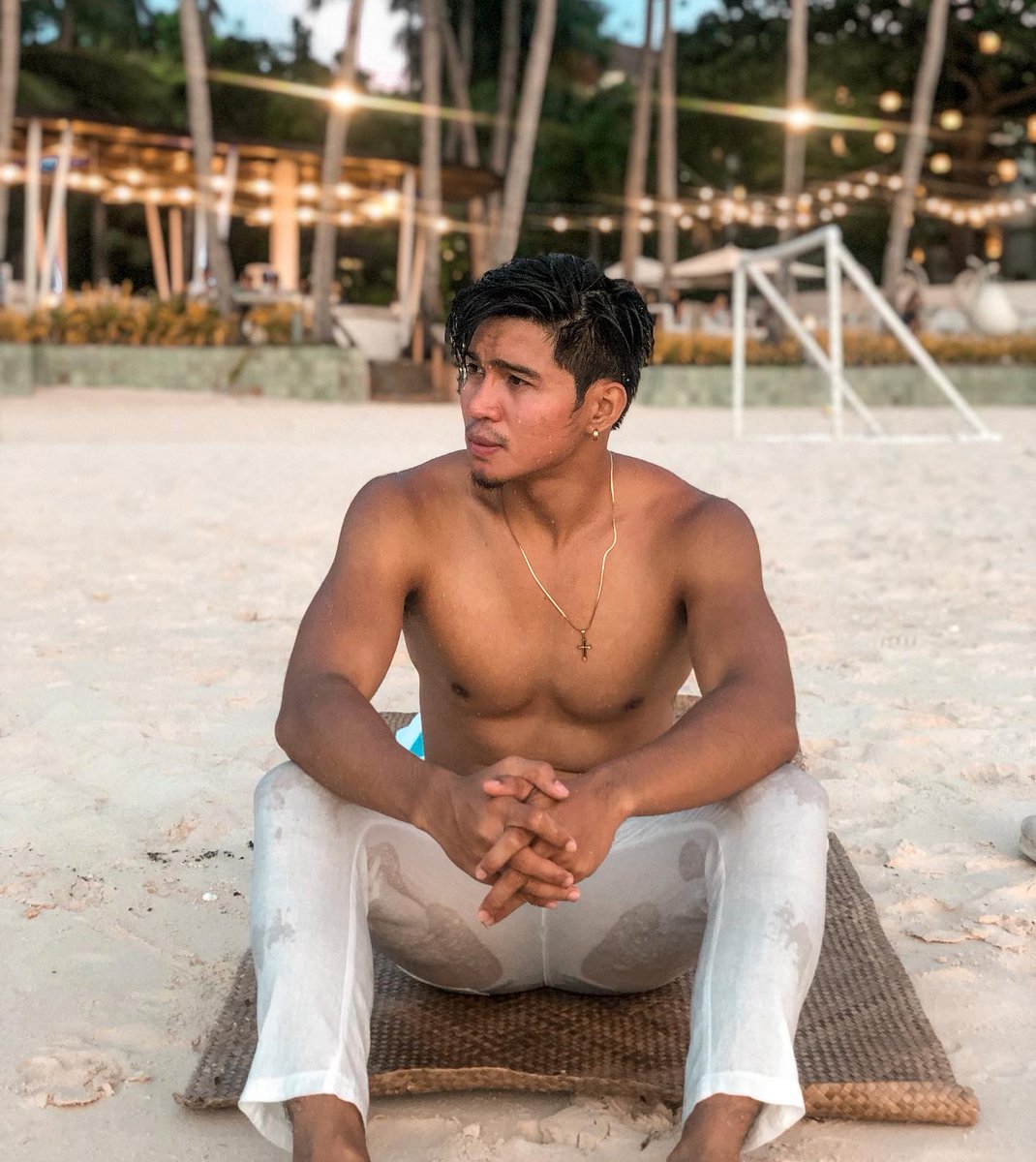 kentpontivedra's tweet photo. “Always remember , your focus determines your reality” 

https://t.co/66jd4NyFo6
#ArtistRealtor #realtor #internationalpropertyspecialist #determined #motivated #focus #sexyrealtor https://t.co/rShLvlidXz