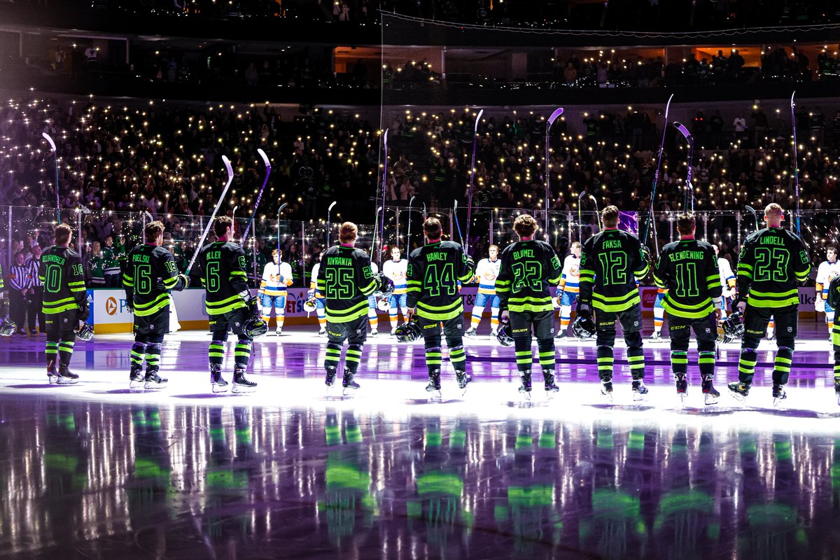 DallasStars's tweet photo. Cancer has no team. 

We all fight together. 💜

#HockeyFightsCancer https://t.co/n1E4jF0E4C