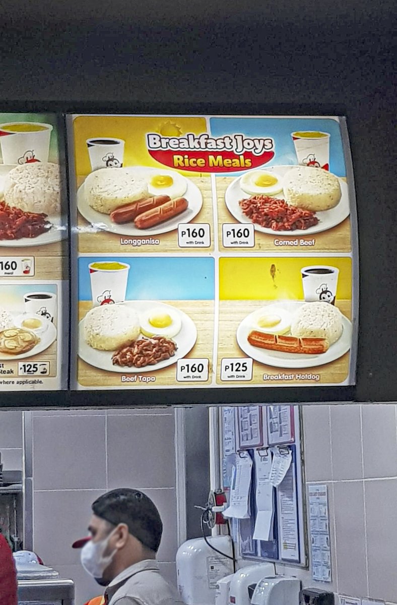 jetjet2_'s tweet image. morning, mag-almusal sana ko sa jollibee kaso mukang masarap ngayon magpandesal na may condensada 🫣🤗🫰
