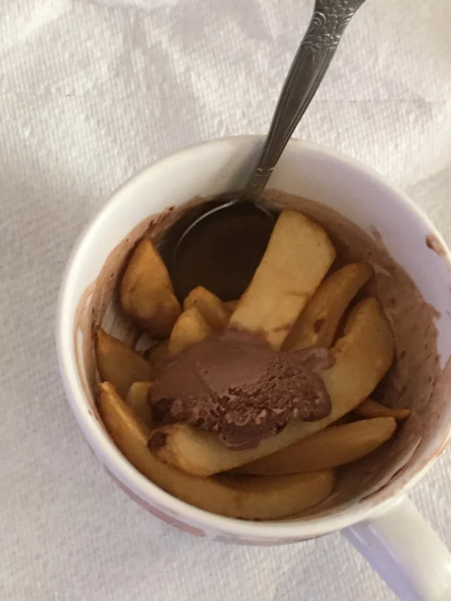 messedupfoods's tweet image. fries and chocolate ice cream