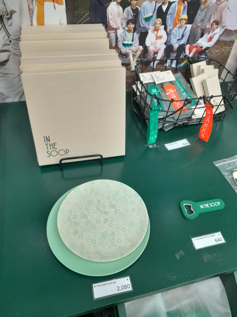 ang mahal naman ng plato free lang to sa peryahan eh eme