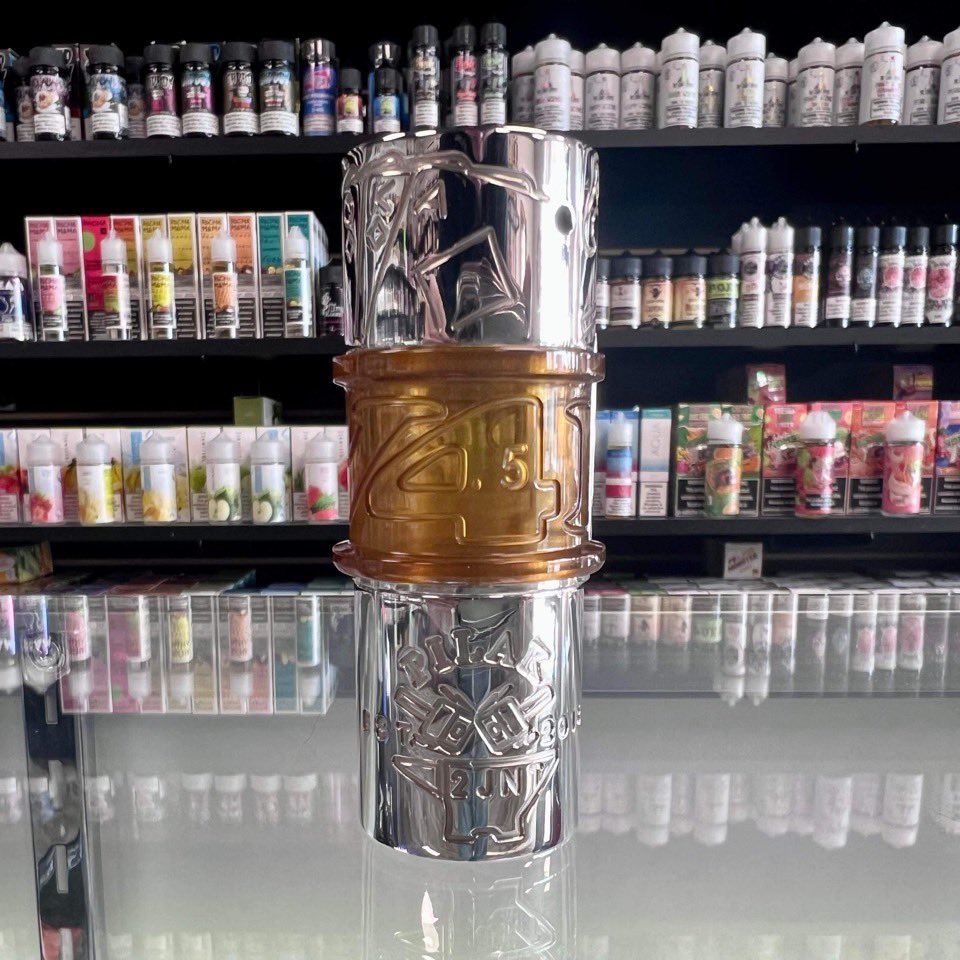 DelightsVaping's tweet photo. Pilak Royal Flush V4.5 21700 By 2JNT ***PRE-OWNED***
https://t.co/FATuDTyr29
#VapingDelights #smallbusinessowner #vapeshop #mechmods #2jnt @mike_delights https://t.co/7c3V6m8qBW