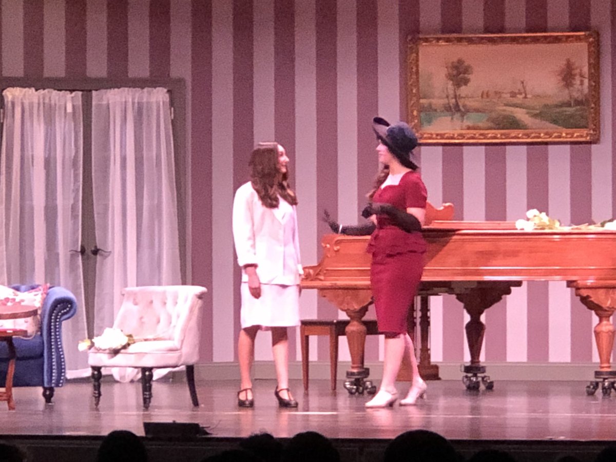 YHSDeGennaro's tweet photo. More pics from #SuiteSurrender. Congrats to all! 🌽 @MsStockChoir @FirstNighters https://t.co/5qkPhg70AI