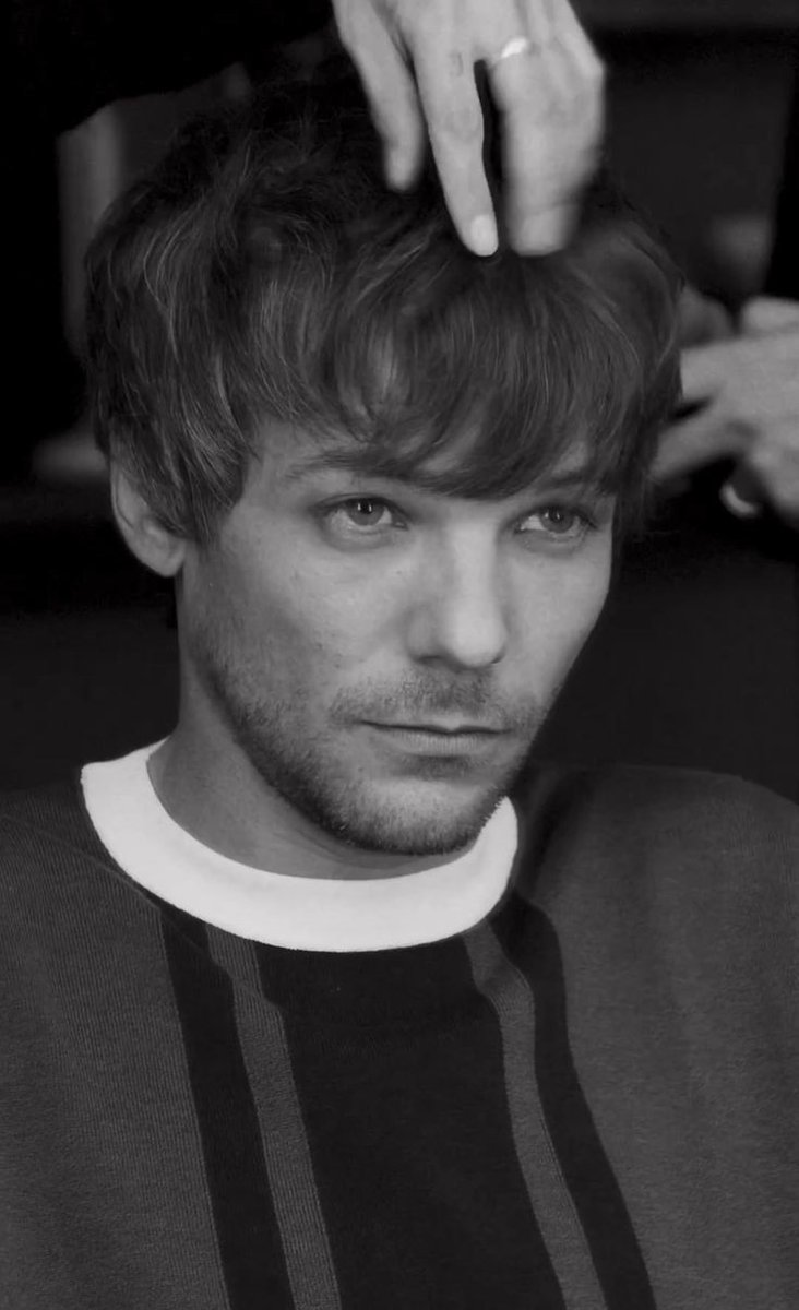 louis in black & white ◟̽◞̽ (@bwlouisbot) on Twitter photo 