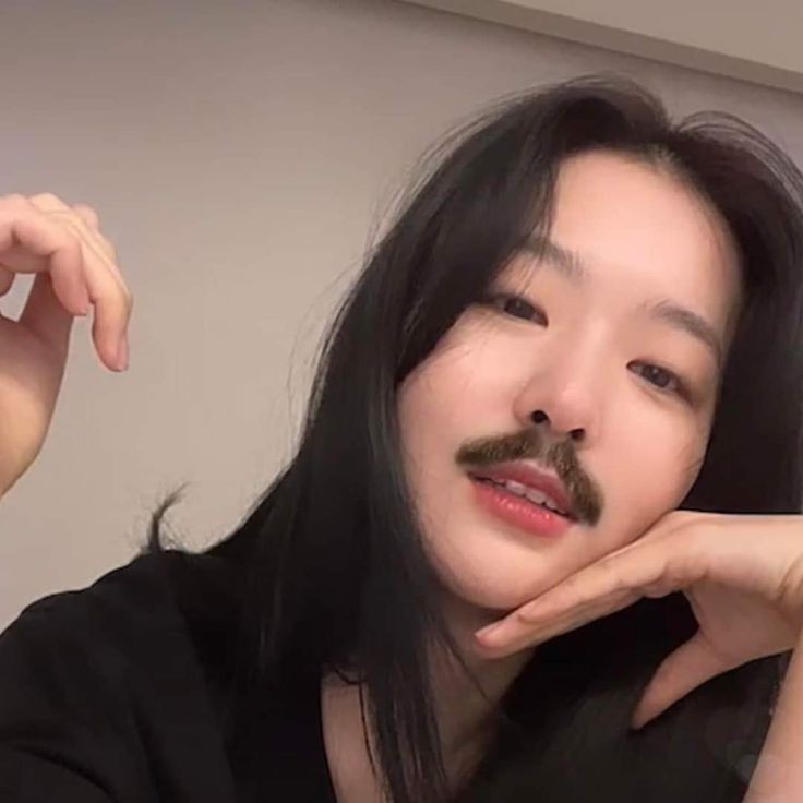 itssgabl's tweet image. #NewProfilePic bigode