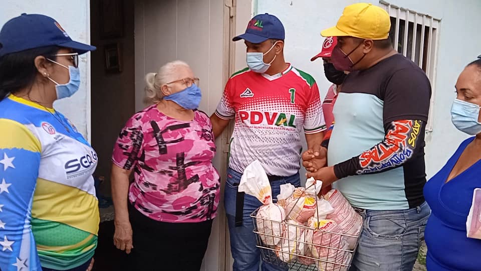 MinAlimenVen's tweet photo. #Guárico | Benefician con más de 4 toneladas de proteína animal a habitantes de la parroquia Parapara https://t.co/Qxy3tLlOwQ https://t.co/DEULq8OR6X