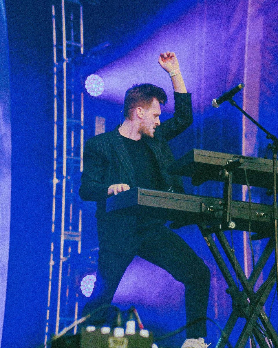 ELR - Escena Latinoamérica Radio by Match (@elrbymatch) on Twitter photo 🔥🔥🔥🔥🔥🔥
Fuego en el escenario con <a href="/XAmbassadors/">X AMBASSADORS</a> 
<a href="/CoronaCapital/">Corona Capital</a> #MiCoronaCapital #VibesByMatch 
📷 <a href="/pantone7548c/">m ✶ j</a> 🔥🔥🔥🔥🔥🔥
Fuego en el escenario con <a href="/XAmbassadors/">X AMBASSADORS</a> 
<a href="/CoronaCapital/">Corona Capital</a> #MiCoronaCapital #VibesByMatch 
📷 <a href="/pantone7548c/">m ✶ j</a>