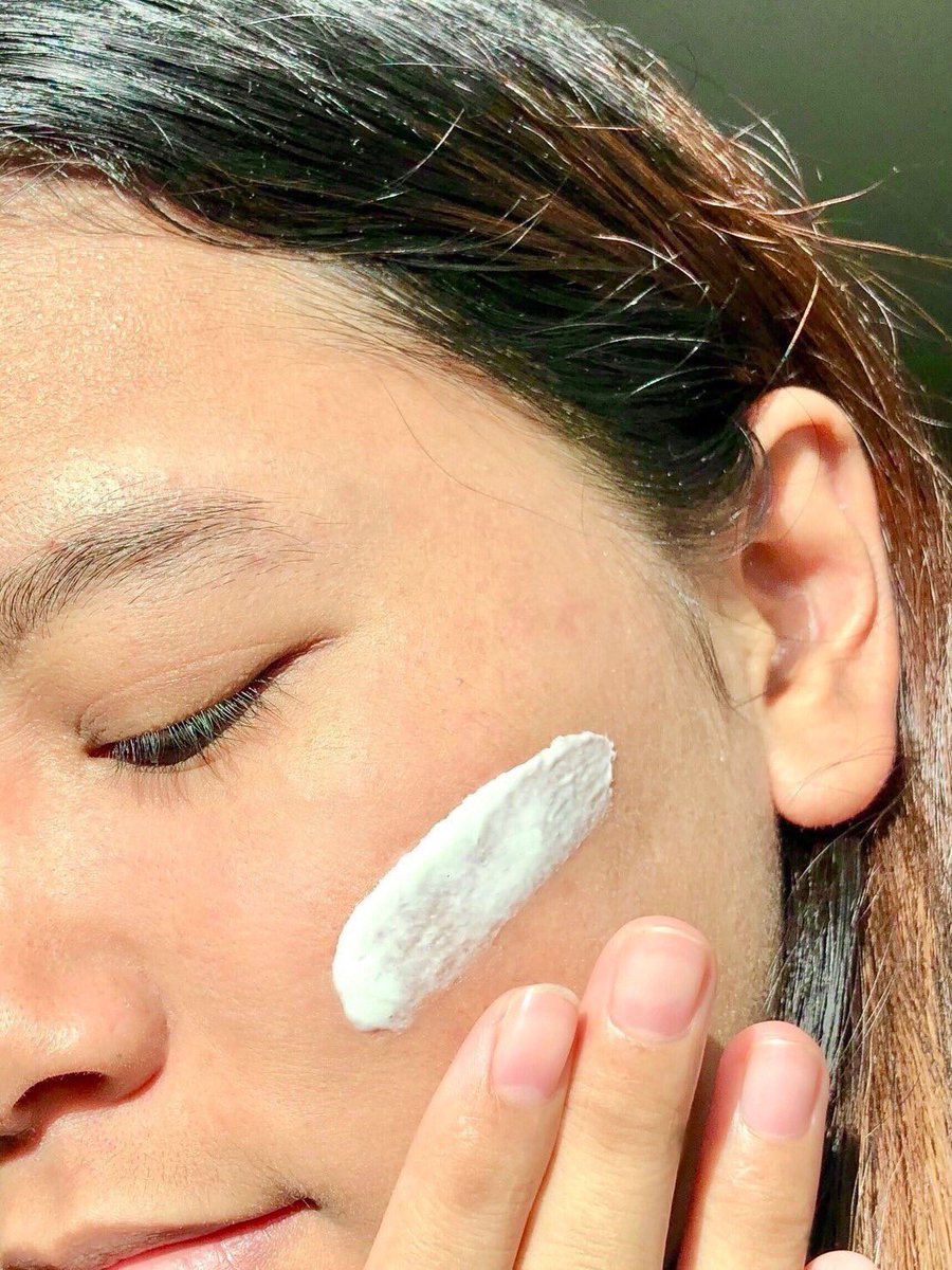 punzel921's tweet photo. รีวิว VALANI Finol Cream เป็นแบรนด์ที่ผลิตโดยคุณหมอ เหมือนมีคุณหมอมาดูเเลจริงๆเลยย เพราะใช้สารสกัดที่ดีที่สุด ช่วยลดริ้วรอย จุดด่างดํา เพิ่มความชุ่มชื้นให้ผิว เนื้อครีมซึมไวไม่เหนอะหนะ ตอนนี้มีโปรโมชั่นด้วยย เหลือ 1,290 จาก 1,500 คุ้มมากก
#valani #valanifinolcream #ใช้ดีบอกต่อ https://t.co/qPiUmtGPiU