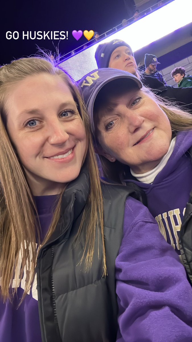 CaseyHoffman2's tweet photo. #gohuskies https://t.co/EH1nkGDX3f