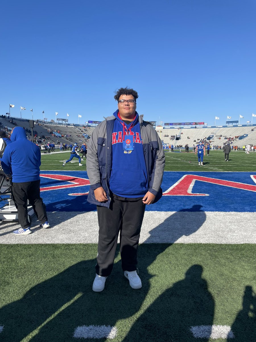 sharp_spelite's tweet photo. Bennington KS Sophomore @tyshawn_johns66 on a Gameday visit @KU_Football #SPFBA https://t.co/PL6Xgtnivx