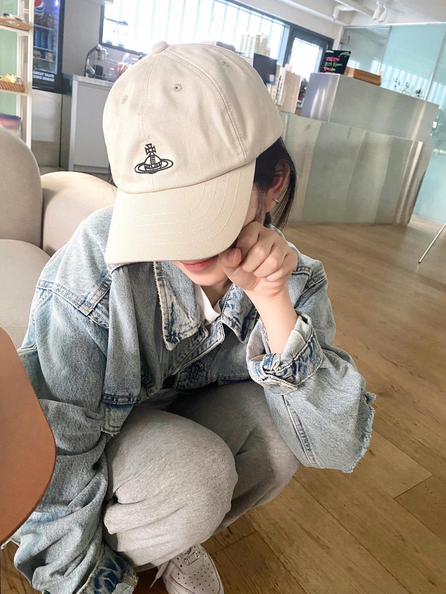 chittyxx's tweet photo. 제 워치페이스에서 골라온 사진들입니다｡ ｡😋 https://t.co/o60duDPJpj