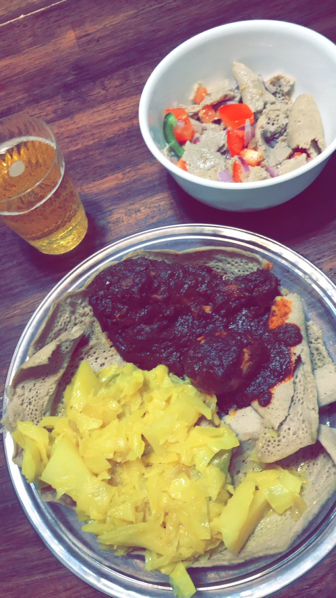 hadespeaches's tweet photo. Lil Ethiopian Queen made the best meal this evening ! #ethiopianfood #ethiopianqueen #delicious #berbere #injera #fitfit #dorowat https://t.co/Ue0tFeymxv