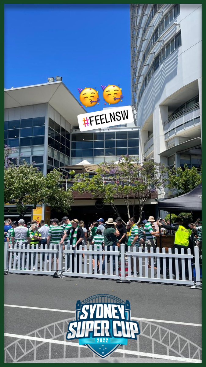 😍 #CelticFC & @Everton fans soaking in the atmosphere outside @AccorStadium before the game!

#feelnsw #feelnewsydney
@sydney_sider @TEGSport 

#CELEVE | #SydneySuperCup | #CeltsInSydney🍀🇦🇺