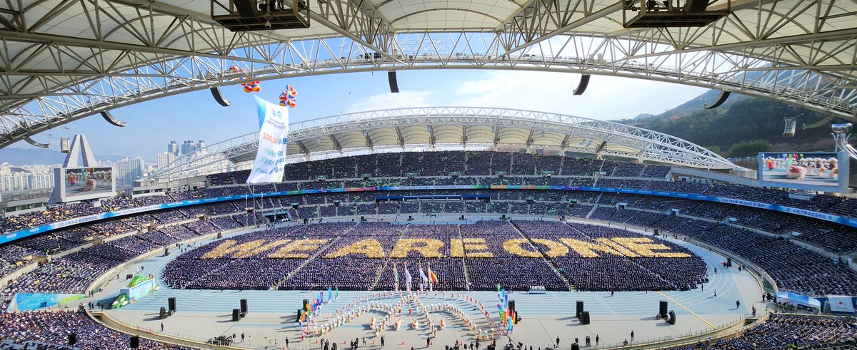 Yin_Newstory's tweet photo. Again in 2019, achieve the miracle of 100,000 christians graduation ceremony of completing the course of Zion Christian Mission Center by Shincheonji church all over the world

👨🏼‍💻100,000 Graduation Ceremony of the 12 Tribes of Shincheonji
💻Live: https://t.co/zRkaafzqNu https://t.co/WSHytHPtsL