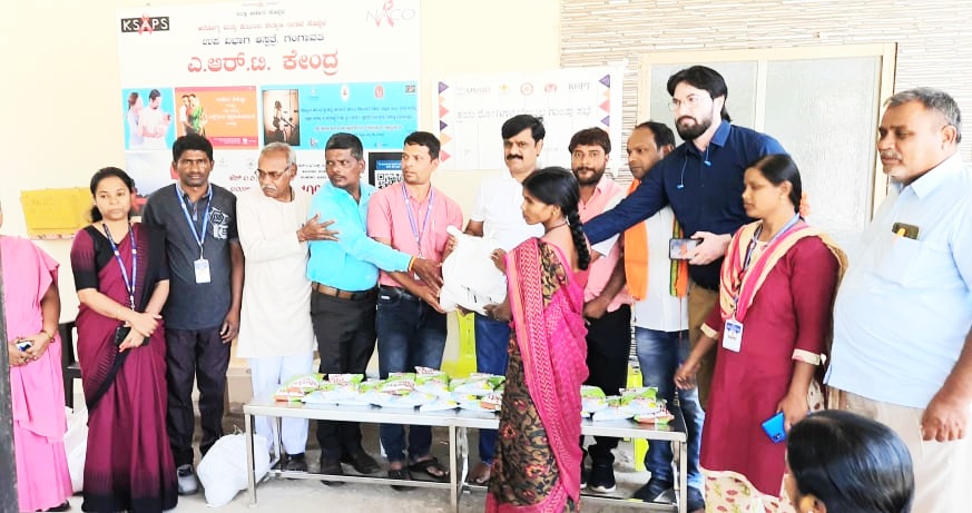 tb_end's tweet photo. ಕ್ಷಯ ರೋಗಿಗಳ ಹಾರೈಕೆ ಮತ್ತು ಬೆಂಬಲ ಸಭೆ ಸಮುದಾಯದ ಸದಸ್ಯರಿಂದ ಪ್ರೊಟೀನ್ ಪೌಡರ್ ವಿತರಣೆ @ddgtb2017 @CMofKarnataka @mla_sudhakar @TbDivision @PMOIndia @ZP_Koppal @MoHFW_INDIA @DHFWKA @Hamsa1014 @spoorthi_dr @TBHDJ @TBFREEKA @KHPT_BLR https://t.co/zvIIeAbw1G