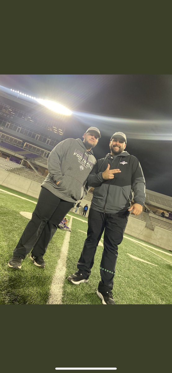 Coach_DylanR's tweet photo. Those who stay will be champions!!!!🏈 #conferencechamps https://t.co/ZAWNAcV5Aa
