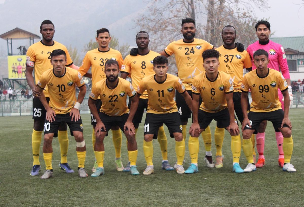 Davinder32's tweet photo. Great victory 😜 let’s  follow and believe! Go real kashmir 💛❤️ https://t.co/LI9jegqIP8