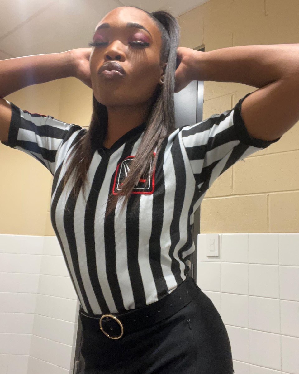 Daphanie LaShaunn💅🏾 🦓 on Twitter "We love a woman in uniform. Atleast