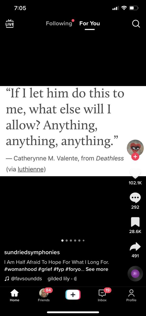 Just A Bit Alien 🌻 tweet media