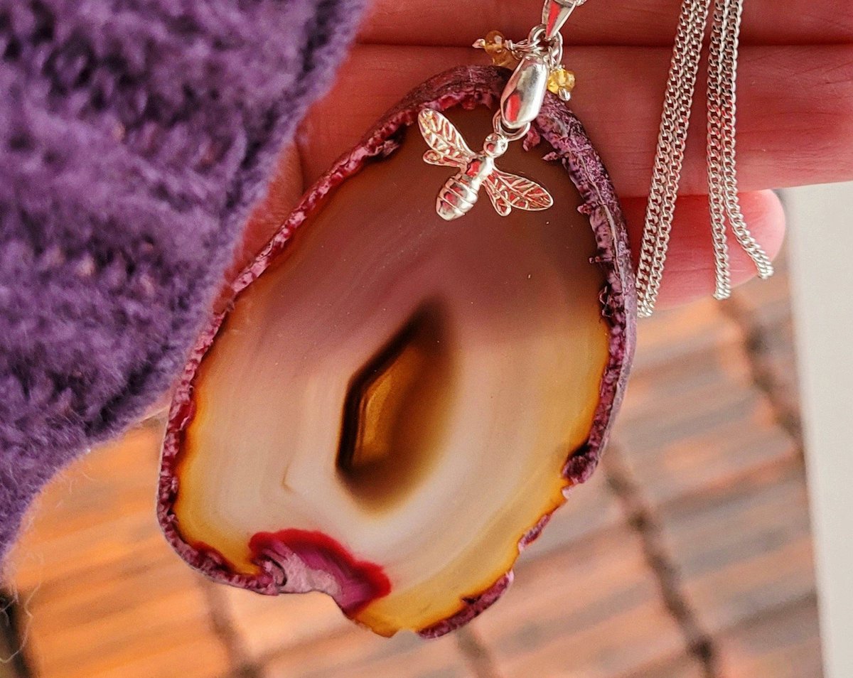 malinkas86's tweet photo. Citrine Dark Cottagecore Aesthetic Necklace / Agate Geode Slice
#Aesthetic #Cottagecore #AgateGeodeSlice #dark #Necklace #Citrine #ReanimatedUK #EtsySeller
👉https://t.co/G40d14bIr6 https://t.co/9krX3vMqOR