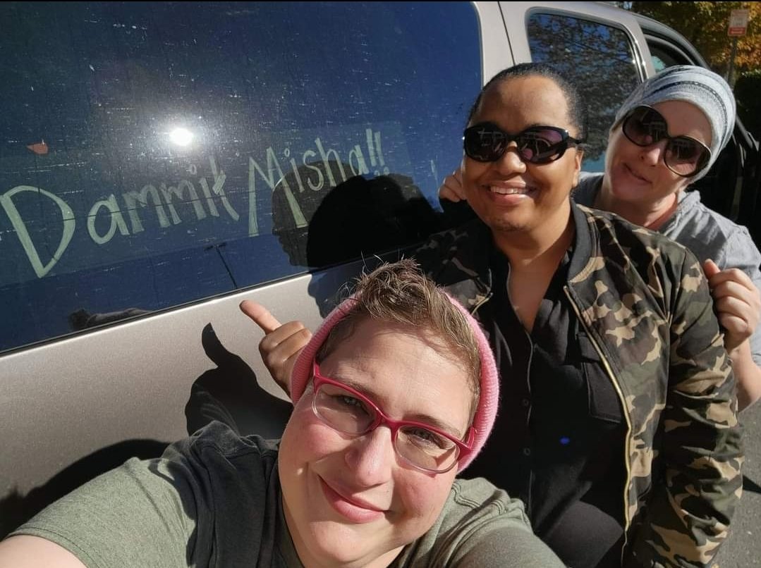 BeebsJoy's tweet photo. Check on your #GISH friends. We are NOT okay. Now what do we do with our vacation days, dryer lint, and costume collections? #DammitMisha
#21GlueGunSalute @21GlueGunSalute https://t.co/C0AOiQYW4t