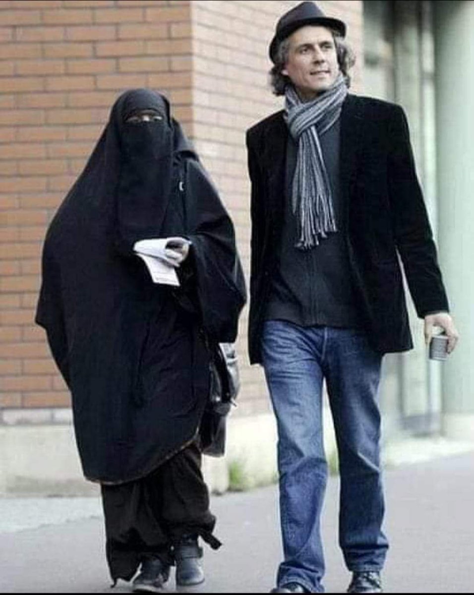 RASYID NIKAZ Milyader yang mengalahkan Kaum KAFIR.

Pakai cadarlah sesuka kalian
Jika didenda, saya akan membayarnya !!!