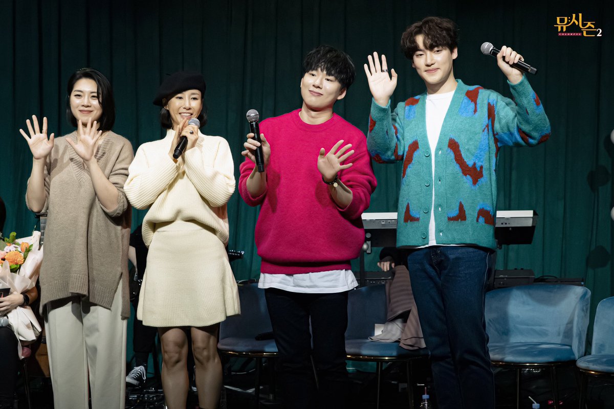 하나 둘, 하나 둘
두발을 내딛는 순간만을 느끼자
한 발 뛰다 보면 인생은 마라톤 

하늘을 나는 기분,
멋진 마라톤을 마무리한
<어차피 혼자>팀 수고하셨어요💕

<어차피 혼자>편 다시보기🐈
bit.ly/museezn2-12

#seezn #뮤시즌 #뮤지컬 #어차피혼자 #조정은 #윤공주 #양희준 #황건하
@my_seezn