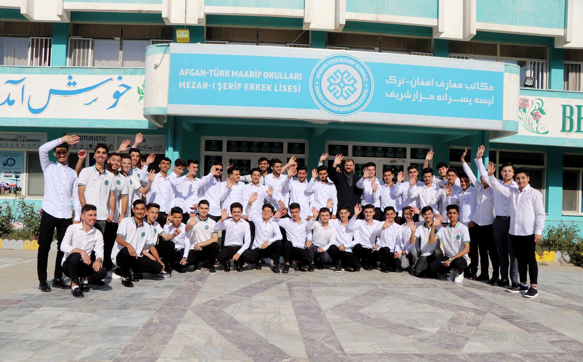 AfganTurkMaarif's tweet photo. #signing_day
The students of the Afghan-Turk Maarif Schools, Mazar-e-Sharif boys High School on the eve of graduation named the signing day "Unforgettable Memories Day" and made these moments indelible by taking memorable pictures. https://t.co/EJjhE8CDaS