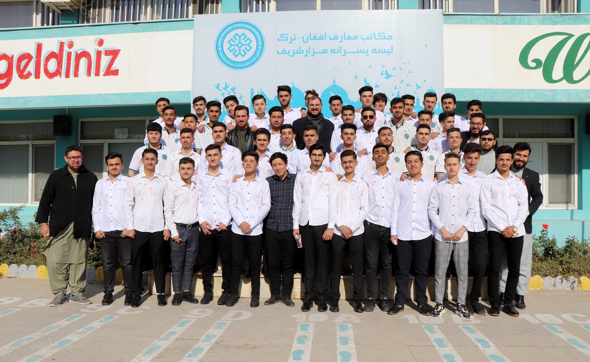 AfganTurkMaarif's tweet photo. #signing_day
The students of the Afghan-Turk Maarif Schools, Mazar-e-Sharif boys High School on the eve of graduation named the signing day "Unforgettable Memories Day" and made these moments indelible by taking memorable pictures. https://t.co/EJjhE8CDaS