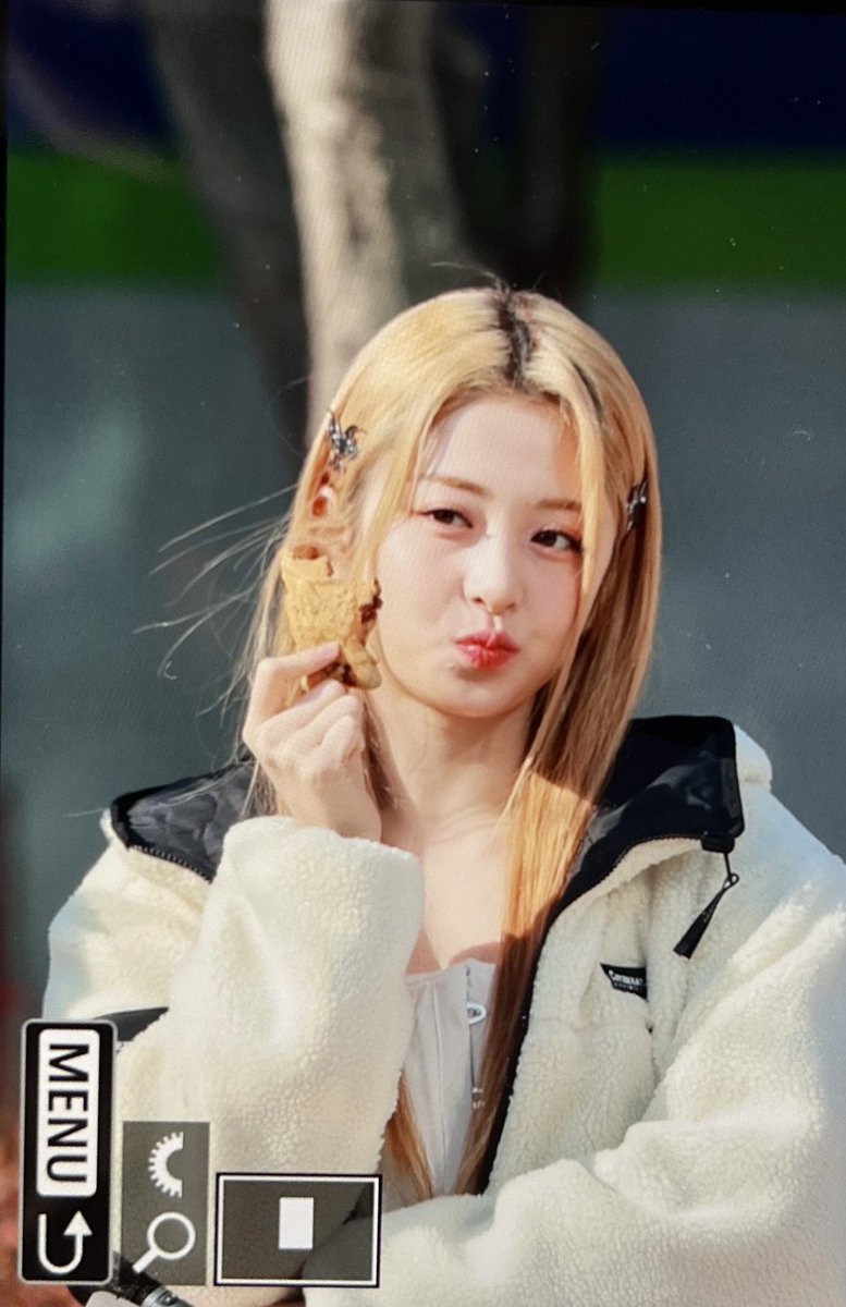 221120 인기가요 미니팬미팅 

🐶🥺

#르세라핌 #허윤진