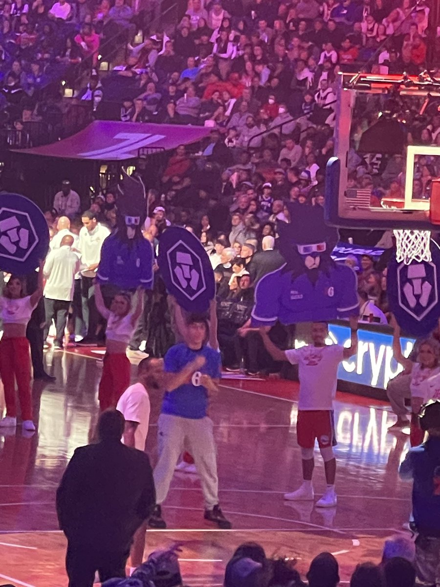 Loaded Lions ⚔️ Dark Lions (@loadediions_cdc) on Twitter photo GM Mane Netizens 🦁 🔥
Let's rise together to show who has the strongest community 💪
<a href="/JoelEmbiid/">Joel Embiid</a> just rocked his Lion live on TV!!
Like and Retweet if you're holding a #LoadedLions or #CyberCubs GM Mane Netizens 🦁 🔥
Let's rise together to show who has the strongest community 💪
<a href="/JoelEmbiid/">Joel Embiid</a> just rocked his Lion live on TV!!
Like and Retweet if you're holding a #LoadedLions or #CyberCubs