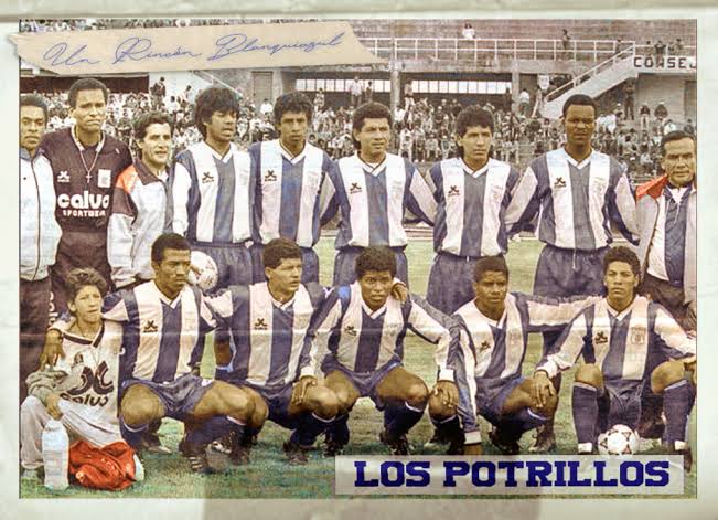 Camiseta de inicio de torneo 1993 Réplica manga larga / Disponible.
Es una producción de Planeta Alianza y Planeta Retro.
Arriba Alianza toda la vida!!
<a href="/LibroHyLCAL_Li/">Libro Historia y Leyenda del Club Alianza Lima</a> <a href="/memorias_al/">Memorias De Una Piel</a> <a href="/DanijesusRG/">Danny RG</a>