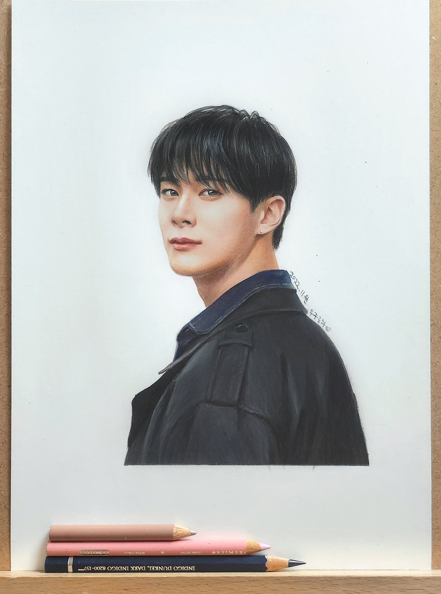 woojooroha's tweet photo. 포토북에 빈이는 환상이지!
한장한장 탐미했음.💜
#문빈 #MOONBIN #아스트로 #ASTRO #문짝문씨 #문밥 #쇼챔MC
#문빈팬아트 #문빈화보 #아스트로팬아트
#kpop #Idol #팬아트 #fanarts #인물화 #portraitarts
#색연필화 #Colorpencildrawing
#hand_drawing
@offclASTRO https://t.co/U4owg8wJ6q