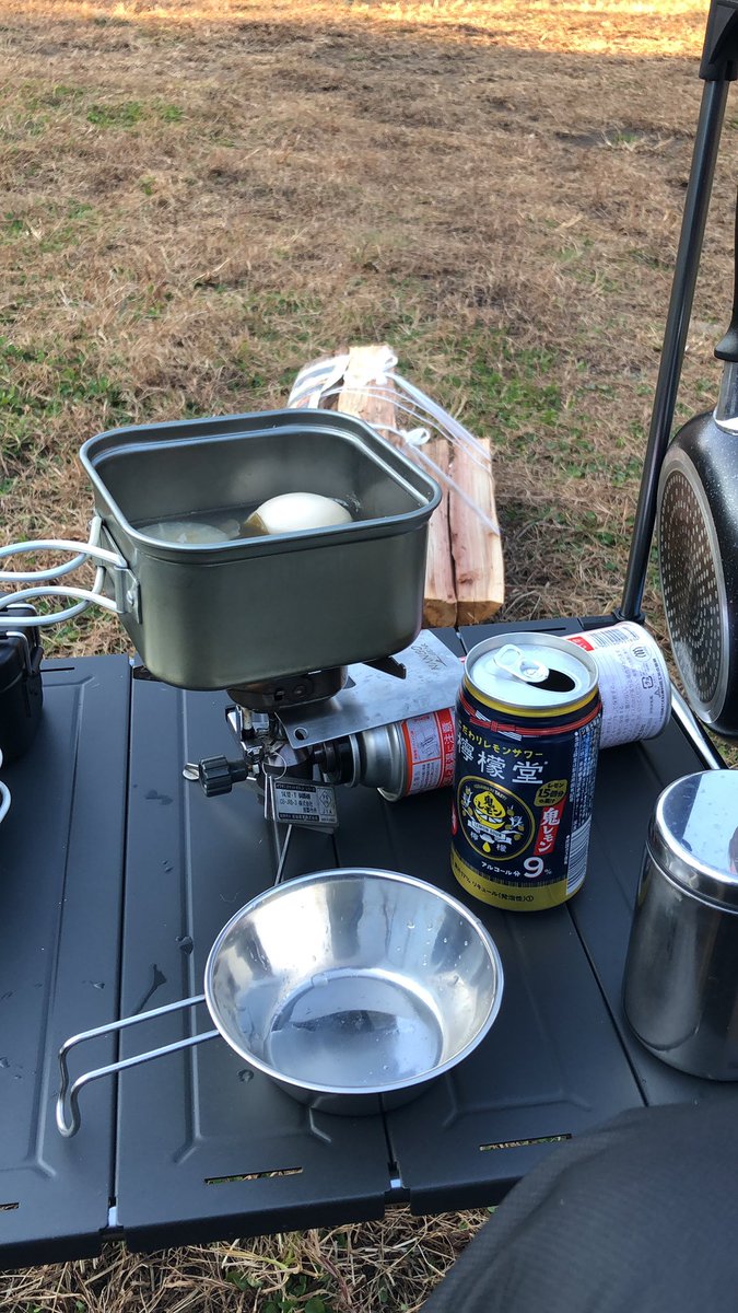zero2005730's tweet photo. 明るい内から飲む酒は美味い😋 https://t.co/YAJj6X8Be3