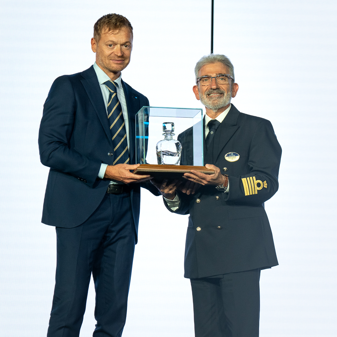 Four of our favorite moments from MSC Seascape's Delivery Ceremony! She now sets sail to New York City for her Naming Ceremony on 7 December ⭐️ #NewHorizonsAtSea
Photos by @ivansarfattiphotographer
<a href="/Fincantieri/">Fincantieri</a>