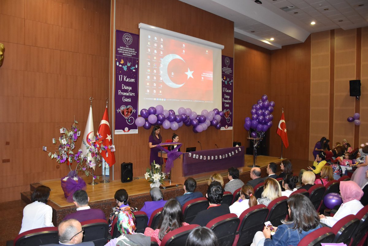 aydinilsm's tweet photo. “17 Kasım Dünya Prematüre Günü ”dolayısıyla Aydın Kadın Doğum ve Çocuk Hastalıkları Hastanesi konferans salonunda etkinlik düzenlendi. Etkinlikte prematüre bebekleri simgeleyen mor renkli balonlar gökyüzüne bırakıldı. https://t.co/YwfWcLswyk https://t.co/hflF5zGTRE