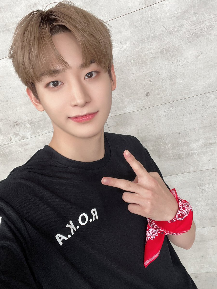 dbdbdip_'s tweet photo. 청게부터 캠게까지 보여주는 믾꾸 어떤데 https://t.co/zMKiIiMgu8