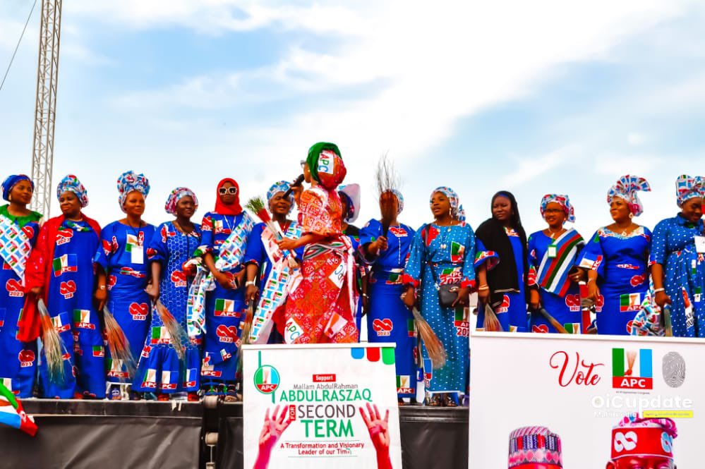 Rukayatshittu06's tweet photo. #APCWomenCampaignFlagoff
#AsiwajuIsComing
#Batshettima
#Aladelekansi
#KwaraisAPC
#KwaraisAsiwaju
#RMS #ElectRMS 

PC- Oicupdate📸 https://t.co/GnuhJa44nI
