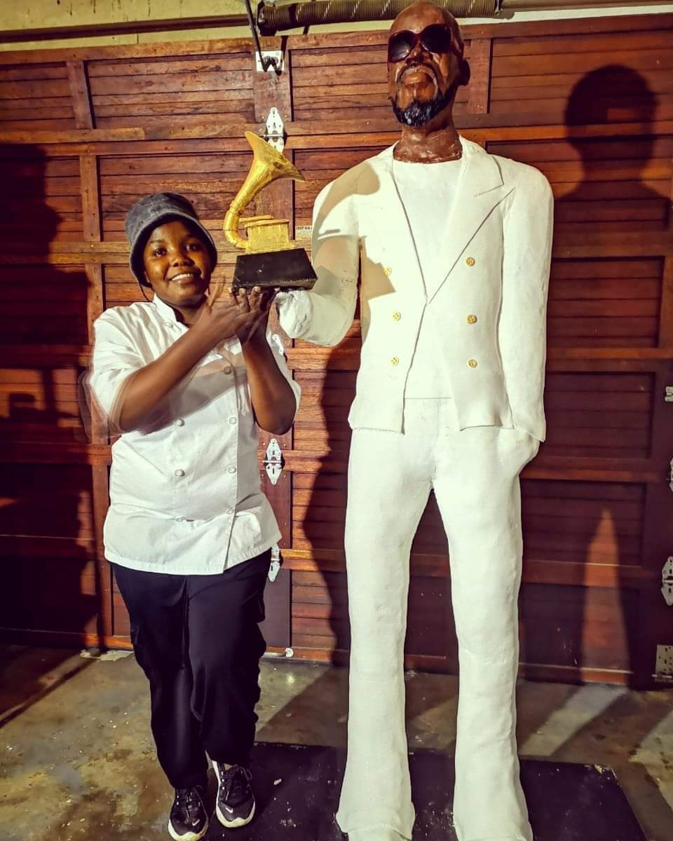 It's a piece CAKE

The life size CAKE 😍 2 meters tall

#itsapieceofcake #FineBakes #TheBlackCoffeeCake