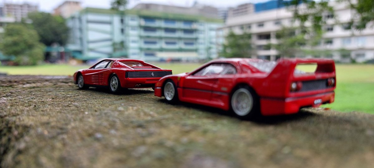 80s vibe. #Ferrari #FerrariTestarossa #FerrariF40  #TomicaPremium