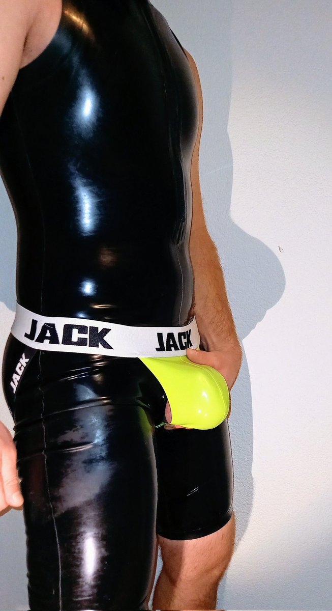 latex_ff's tweet photo. Shiny latex jocks from @JACKlondongear 😍😍😍. Perfect for day long wear as well. https://t.co/qjnwrYy6Ts