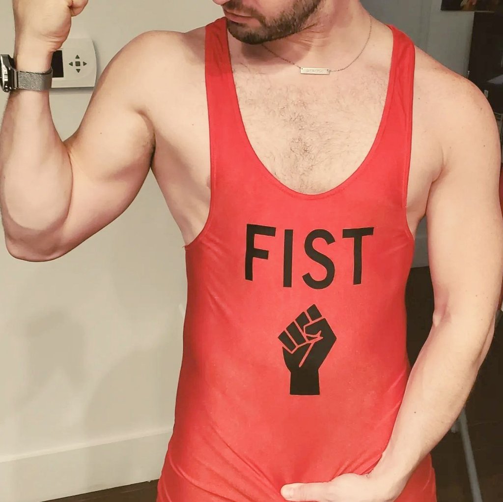 kinkyrubberdoc's tweet photo. Our customer in our singelet #spandexgay #gaypup #gayfisting #gayfist #fistingnyc #lycragay #spangexaddicted #kinkyrubberdoc #singlet #gaysinglet #gaycosplay #gaylycra https://t.co/lJncrrSi1l